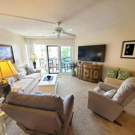 Island House F232 Condo